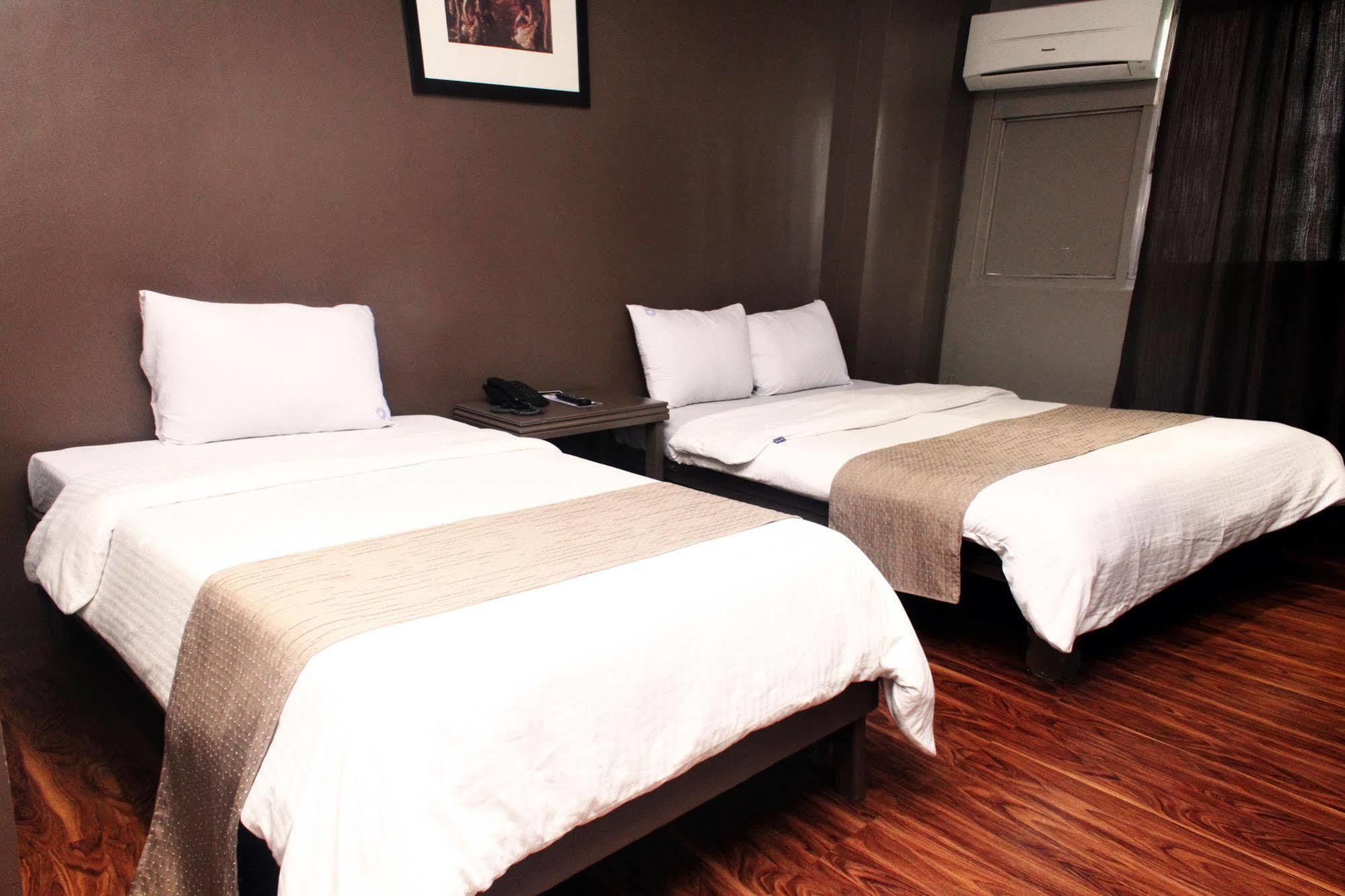 Swagman Hotel Manila Esterno foto