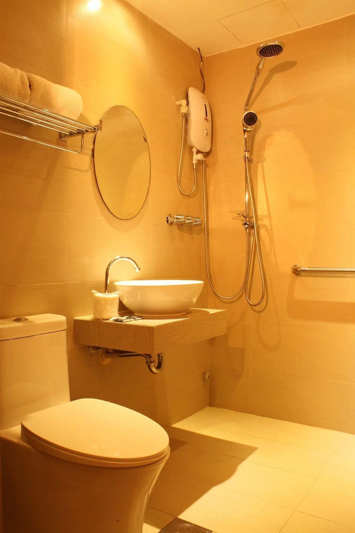 Swagman Hotel Manila Esterno foto