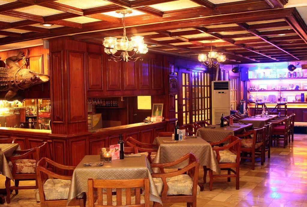 Swagman Hotel Manila Esterno foto
